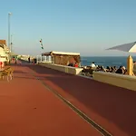 Roses Village 호텔