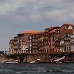 Roses Village 호텔